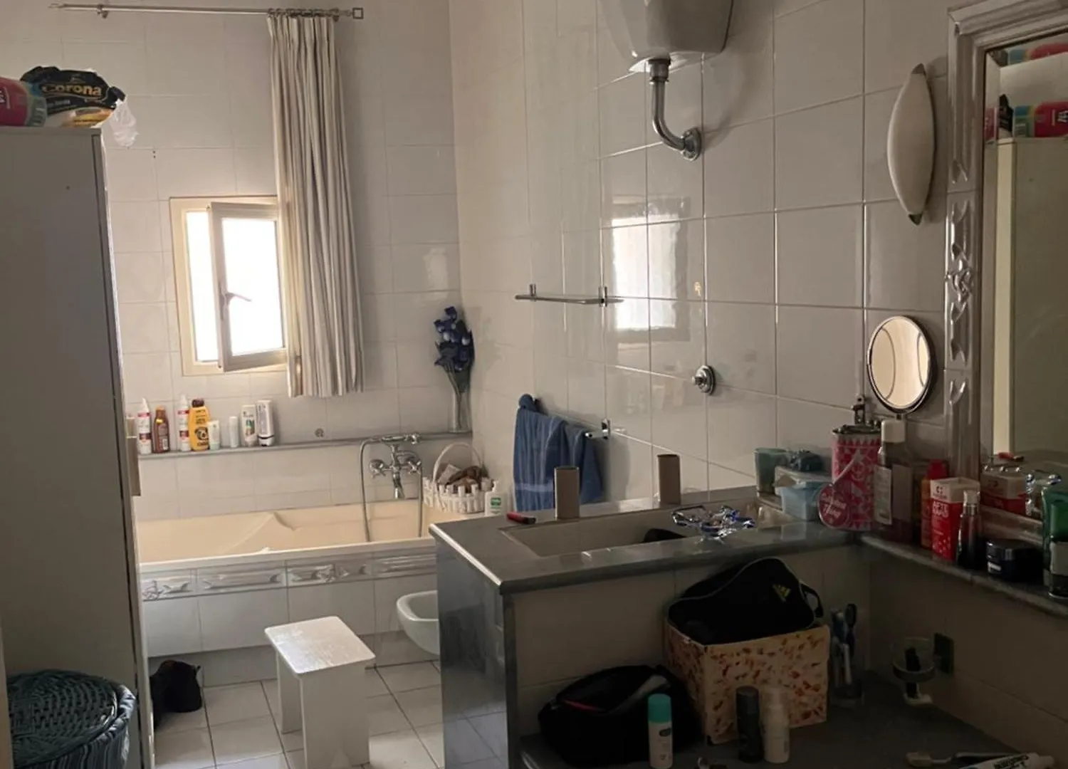 Camera Matrimoniale Ampia Con Bagno Privato In Appartamento Condiviso Naples Italy